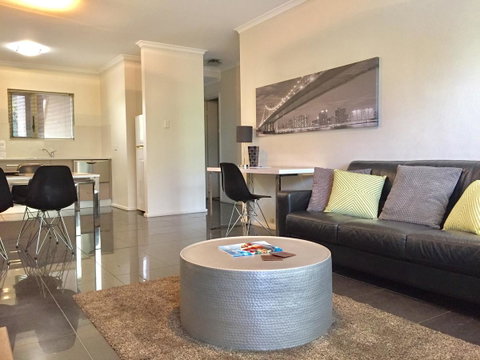Adelaide DressCircle Apartments - Archer Street - Accommodation Gladstone 7
