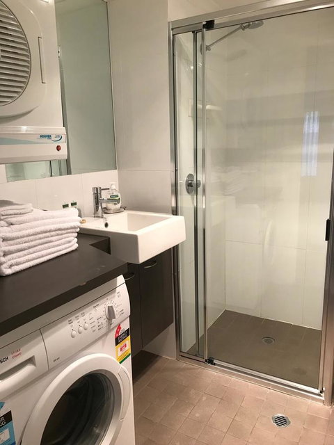 Adelaide DressCircle Apartments - Archer Street - Accommodation Gladstone 3