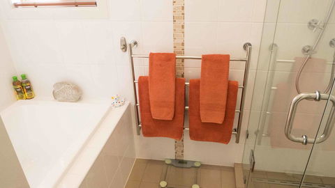 Rezare House Bed & Breakfast - Accommodation Gladstone 25