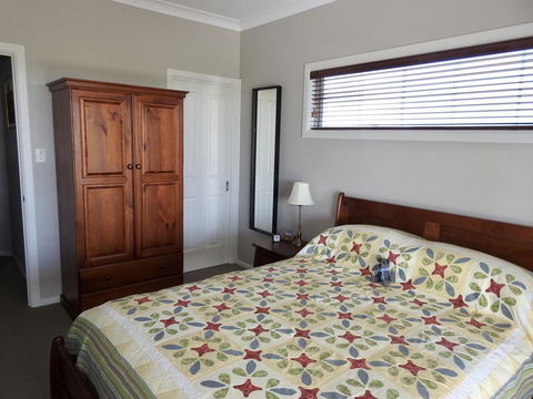 Rezare House Bed & Breakfast - Accommodation Gladstone 12