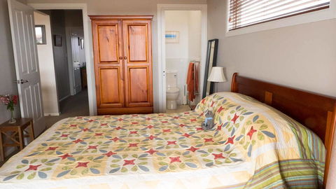 Rezare House Bed & Breakfast - Accommodation Gladstone 14