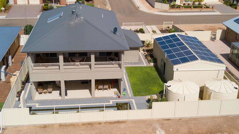 Rezare House Bed & Breakfast - Accommodation Gladstone 2