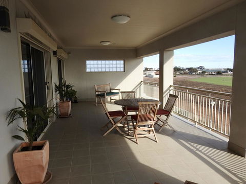 Rezare House Bed & Breakfast - Accommodation Gladstone 18