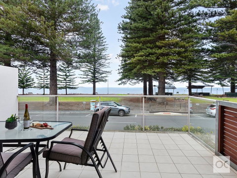 Breeze Beachfront Apartment - Accommodation Gladstone 34