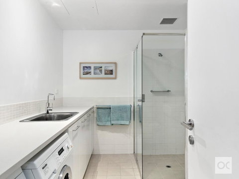 Breeze Beachfront Apartment - Accommodation Gladstone 38