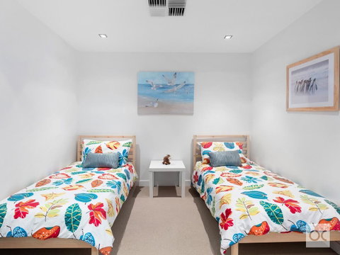 Breeze Beachfront Apartment - Accommodation Gladstone 28