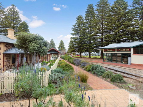 Breeze Beachfront Apartment - Accommodation Gladstone 35