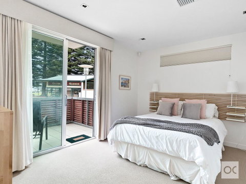 Breeze Beachfront Apartment - Accommodation Gladstone 29