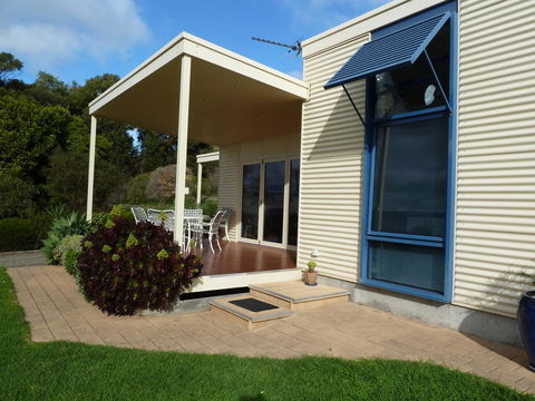 SeaShells Penneshaw - Accommodation Gladstone 1