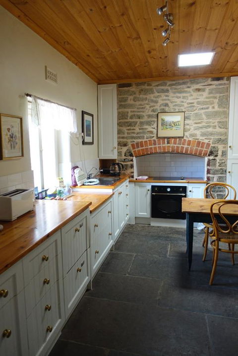 Amy\'s House Bed & Breakfast - Accommodation Gladstone 36
