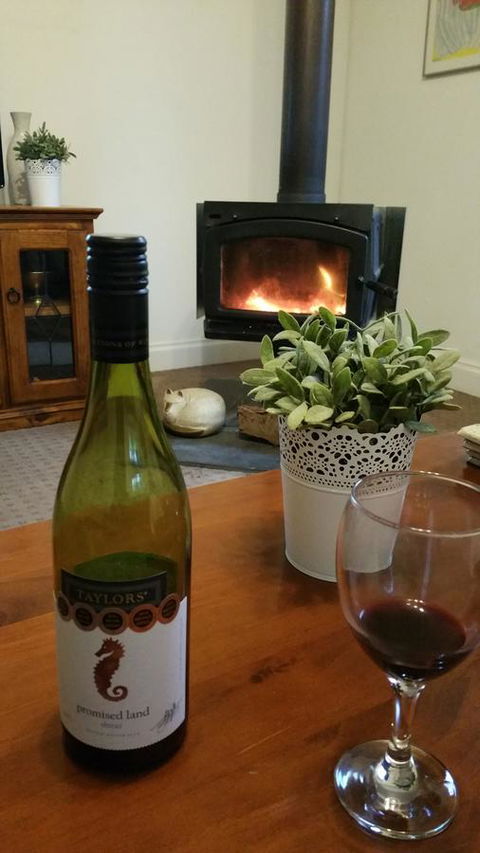 Amy\'s House Bed & Breakfast - Accommodation Gladstone 0