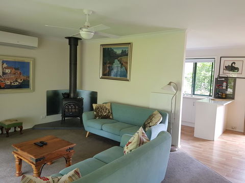 Amy\'s House Bed & Breakfast - Accommodation Gladstone 25