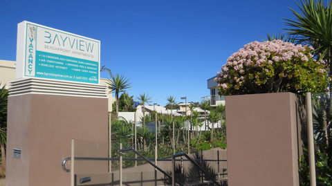 Bayview Beachfront Apartments, In Town Right On The Beach - Accommodation Gladstone 16