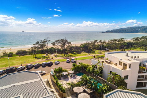 Bayview Beachfront Apartments, In Town Right On The Beach - Accommodation Gladstone 3