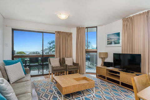 Bayview Beachfront Apartments, In Town Right On The Beach - Accommodation Gladstone 35