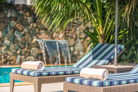 Bayview Beachfront Apartments, In Town Right On The Beach - Accommodation Gladstone 4