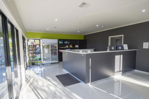 Paringa Resort - Accommodation Gladstone 10