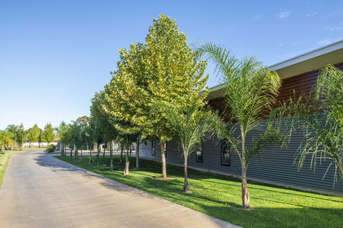 Paringa Resort - Accommodation Gladstone 16