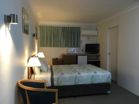 Ten Dollar Town Motel - Accommodation Gladstone 30