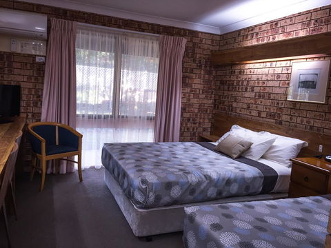 Ten Dollar Town Motel - Accommodation Gladstone 5