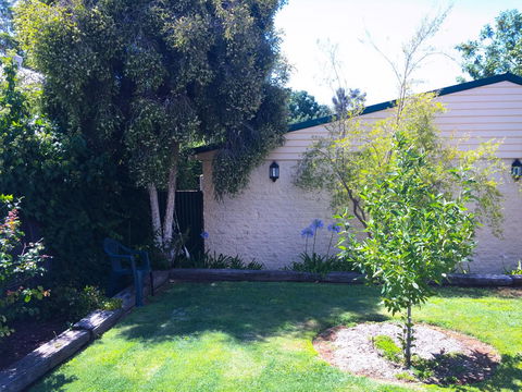 Ten Dollar Town Motel - Accommodation Gladstone 22