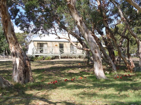 Wenton Farm Holiday Cottages - Accommodation Gladstone 0