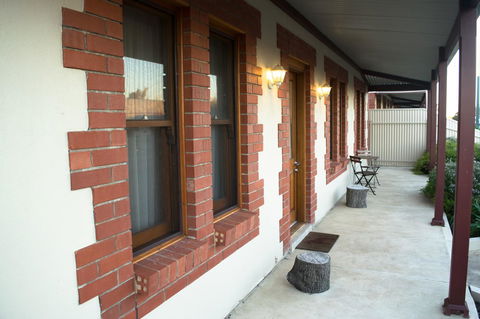 Longreach At Port Elliot - Accommodation Gladstone 0