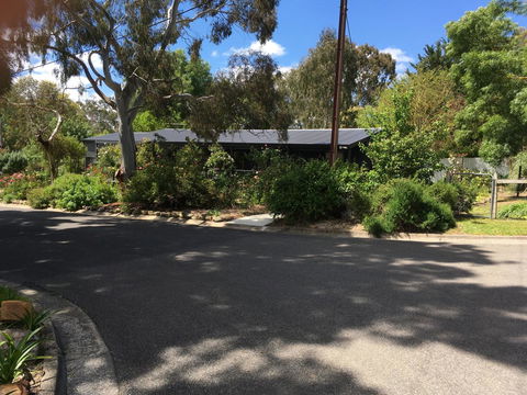 Hilltop Too - Accommodation Gladstone 22