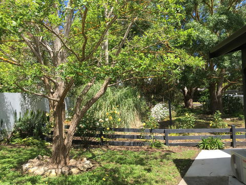 Hilltop Too - Accommodation Gladstone 7