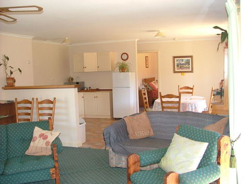 Taralee Orchards - Accommodation Gladstone 8