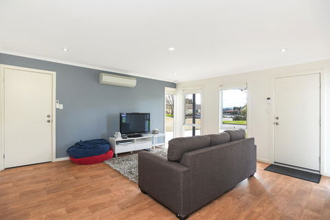 'Hope House' - Encounter Bay - Accommodation Gladstone 11