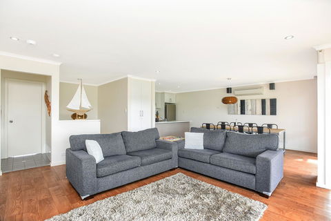'Hope House' - Encounter Bay - Accommodation Gladstone 4