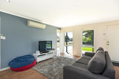 'Hope House' - Encounter Bay - Accommodation Gladstone 9