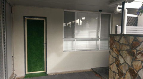 Christophers Villa - Accommodation Gladstone 5