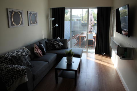 Christophers Villa - Accommodation Gladstone 38