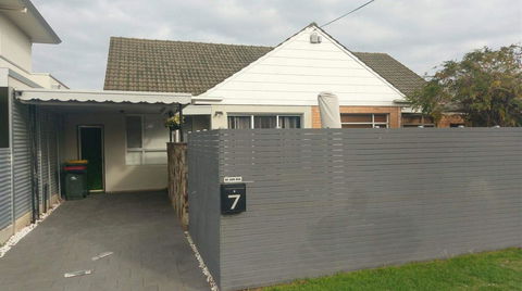 Christophers Villa - Accommodation Gladstone 2