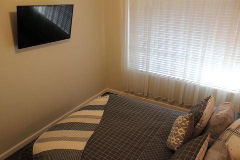 Christophers Villa - Accommodation Gladstone 17