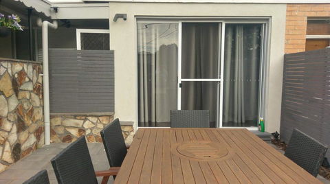 Christophers Villa - Accommodation Gladstone 3