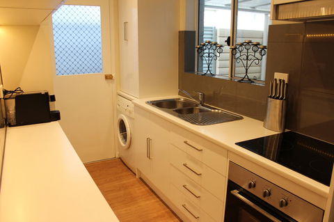 Christophers Villa - Accommodation Gladstone 34