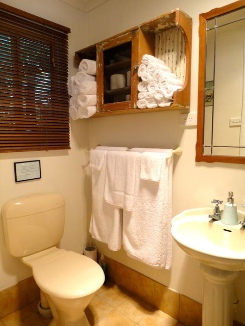 Aldgate Valley Bed And Breakfast - Accommodation Gladstone 27