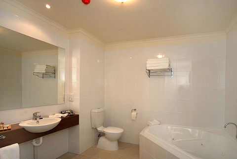 Lady Bay Hotel - Accommodation Gladstone 7