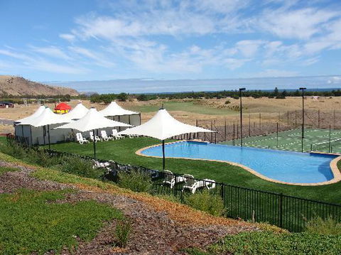 Lady Bay Hotel - Accommodation Gladstone 2