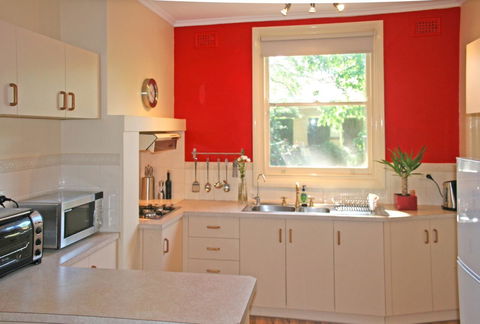 Oats Cottage - Accommodation Gladstone 10