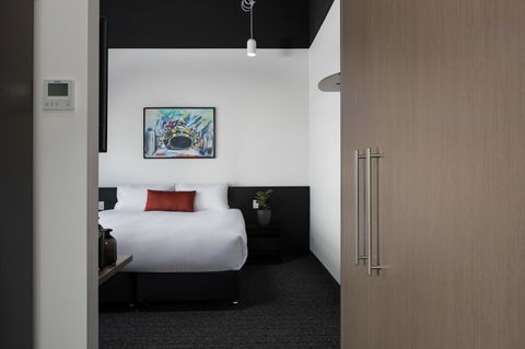 Rydges Pit Lane - Accommodation Gladstone 24