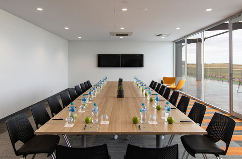 Rydges Pit Lane - Accommodation Gladstone 40