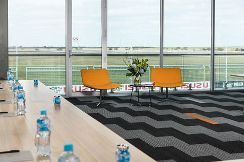 Rydges Pit Lane - Accommodation Gladstone 4