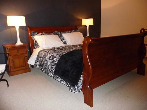 Country Bakehouse Accommodation - Accommodation Gladstone 3