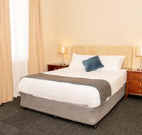 Norbu - Accommodation Gladstone