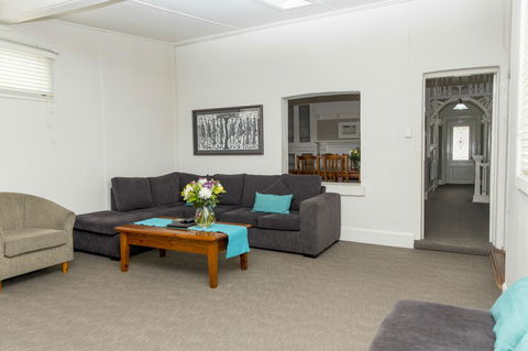 Bathurst Motor Inn - Accommodation Gladstone 31