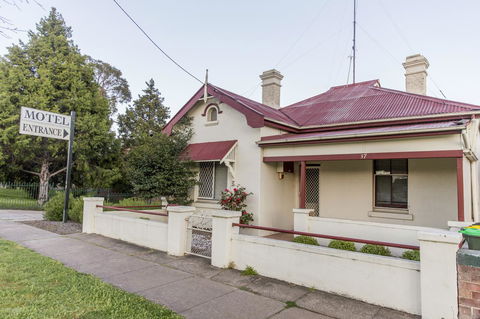 Bathurst Motor Inn - Accommodation Gladstone 30